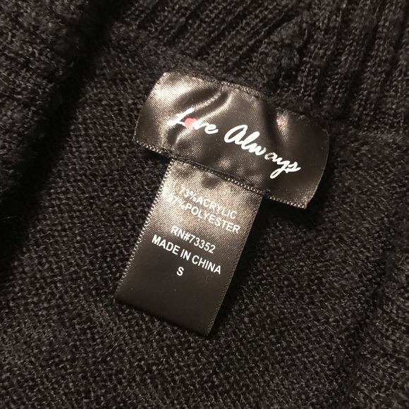 Simple 🖤 Cardigan! - Picture 3 of 6